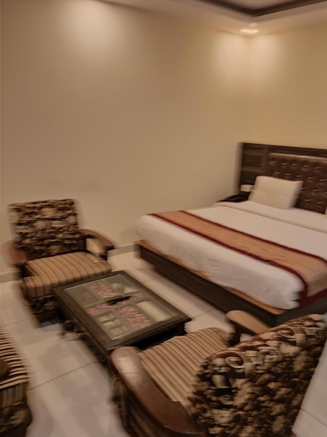 Airport Hotel Breeze 新德里 外观 照片