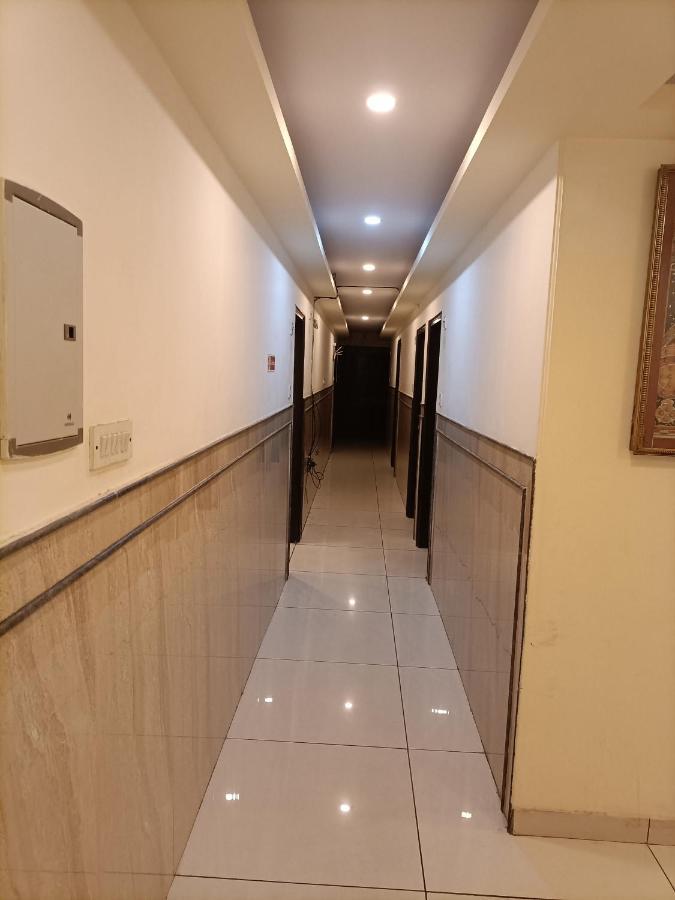 Airport Hotel Breeze 新德里 外观 照片