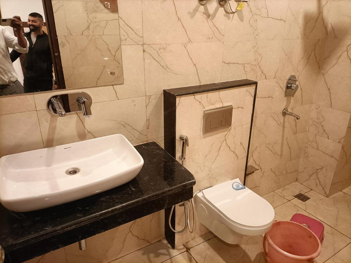 Airport Hotel Breeze 新德里 外观 照片